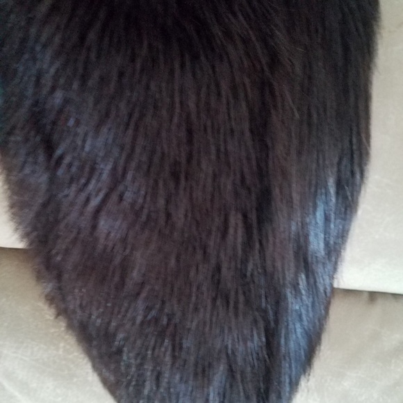 Ebony beaver fur coat - Picture 4 of 12